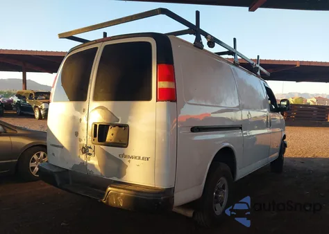 2005 Chevrolet Express из США, поврежденный, VIN 1GCGG25V751152384